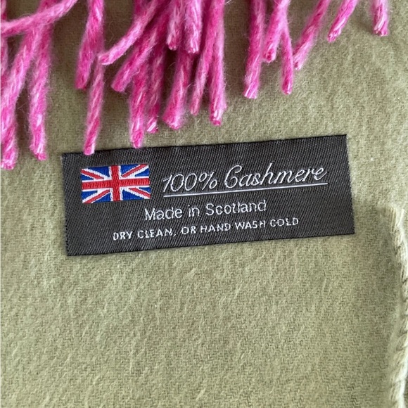 Cashmere Lot Nordstrom & Shawl/Wrap, With Fringe 4X - Picture 6 of 10